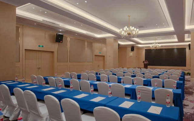 Vienna International Hotel (Luzhou High-speed Railway Station Southwest Trade City) – Business – Luzhou