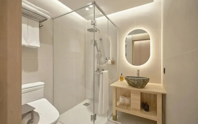 UH Suite The Gangnam