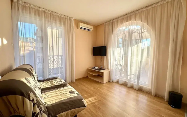 Menada Apartments in Messembria Resort
