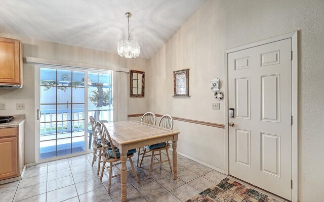 Seashell Memories 2 Bedroom Home by RedAwning