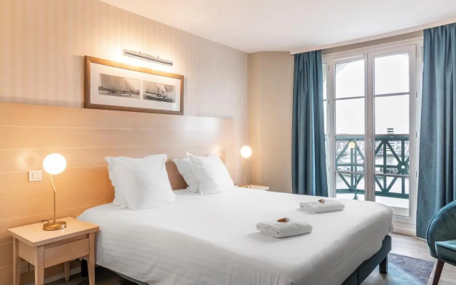Latitudes Beach Hotel