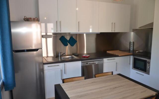 Appartement 2 pièces, parking, balcon, proche plage