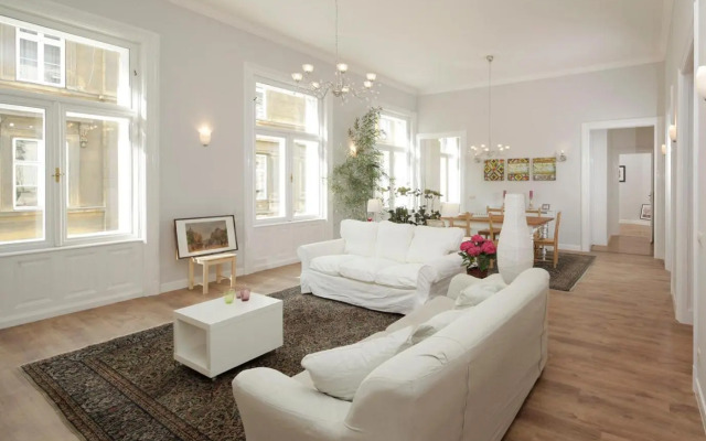 Victoria's Rooms 3 Bedroom & 3 Bathroom