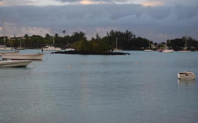 Ocean Drive Studio - Opposite the Beach