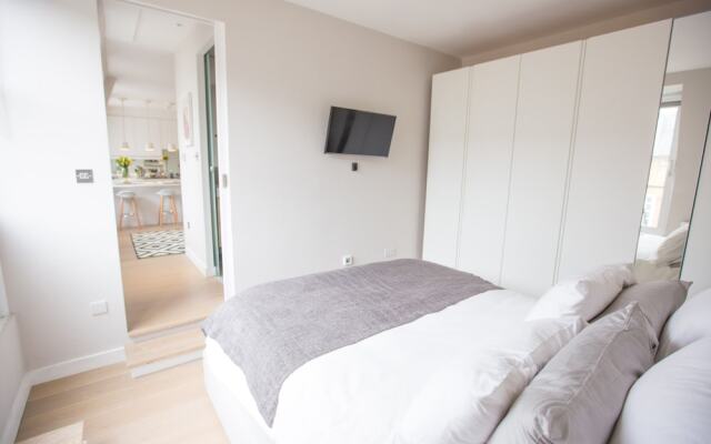 Stylish Rooftop Flat on Kensington High Street