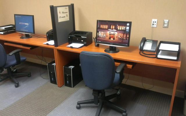 Le Square Phillips Hotel And Suites