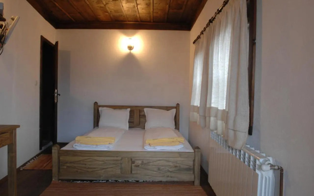Bazoteva House