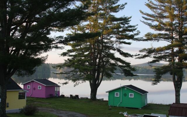 The Cottages at Harvey Lake