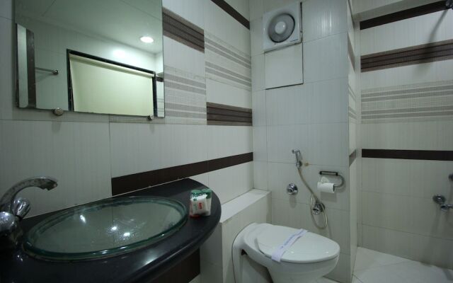 OYO 900 Marshall The Grand Hotel