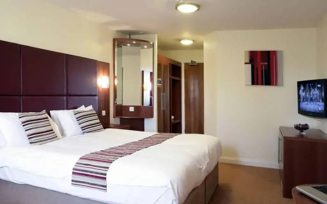 Mercure Swindon South Marston Hotel and Spa