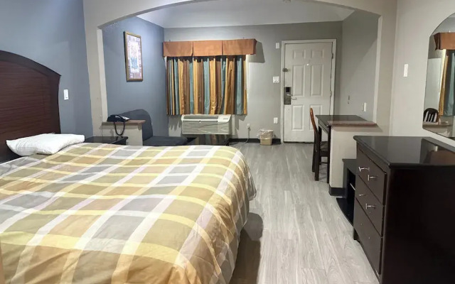 Hotel O Regency Suites Houston - IAH Beltway 8