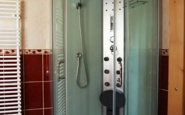 Maya Guesthouse