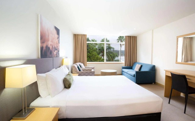 Mirage Hotel Newport
