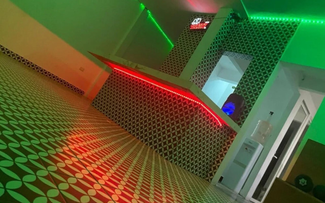 Cancún Plaza Hotel & Hostal