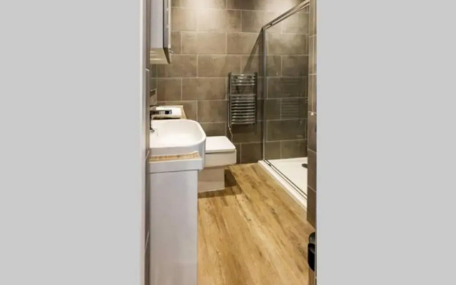 Entire Luxury Studio in the Central of Reading