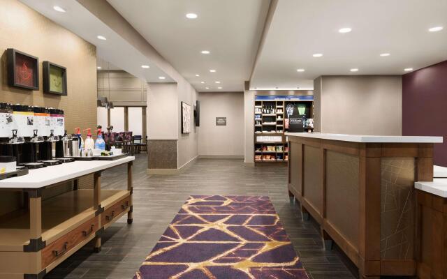 Hampton Inn & Suites Seattle/Renton
