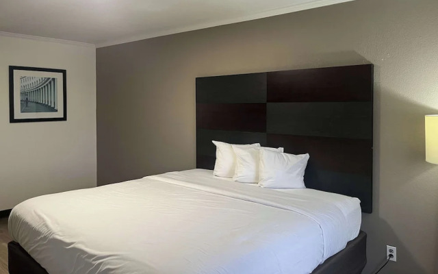Studio 6 Charlotte, NC – Airport South