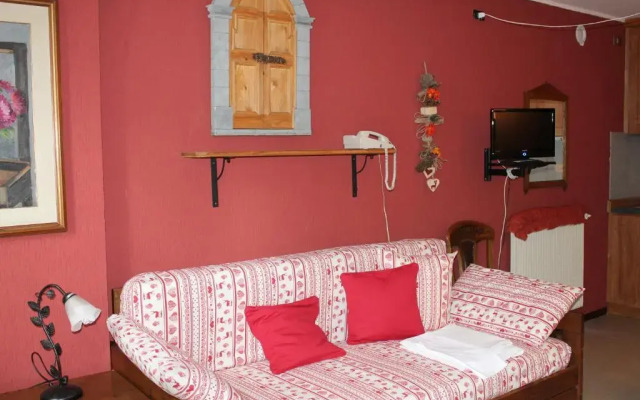 Jolly Residence