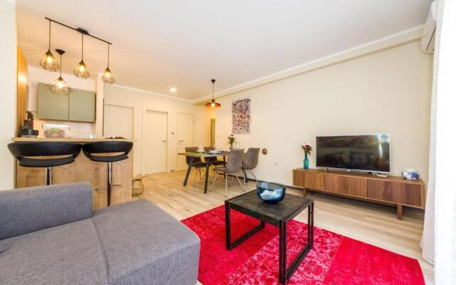 Ema 2Br Apt. In Old Town Centre
