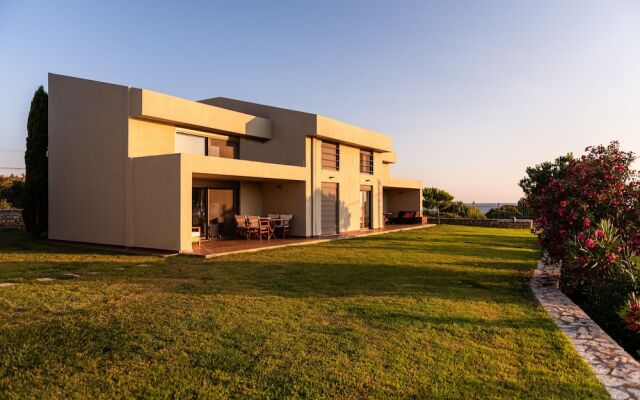Villa Idyle Luxury Beachfront Property