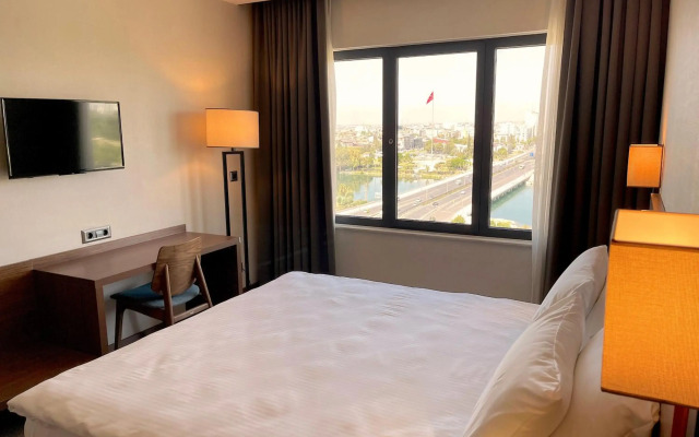 Turkmen Riverside Hotel
