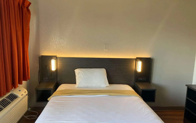 Motel 6 Gulfport, MS – Airport