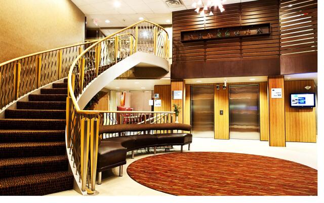 Holiday Inn Express & Suites Langley by IHG