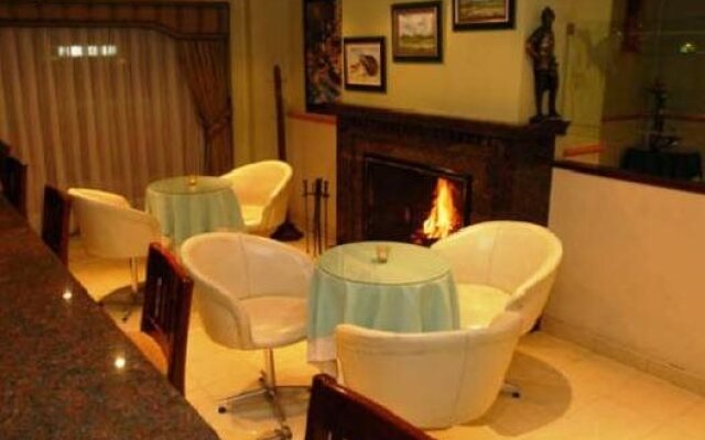 Hotel-Monti