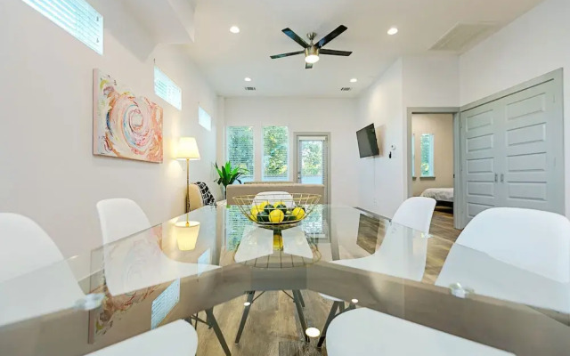 Htown Suites by Dunyha