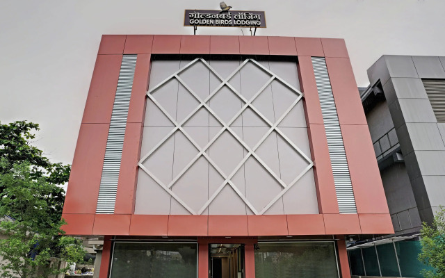 Itsy Hotels Golden Birds