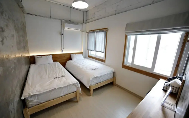 Good Day Mate Hostel