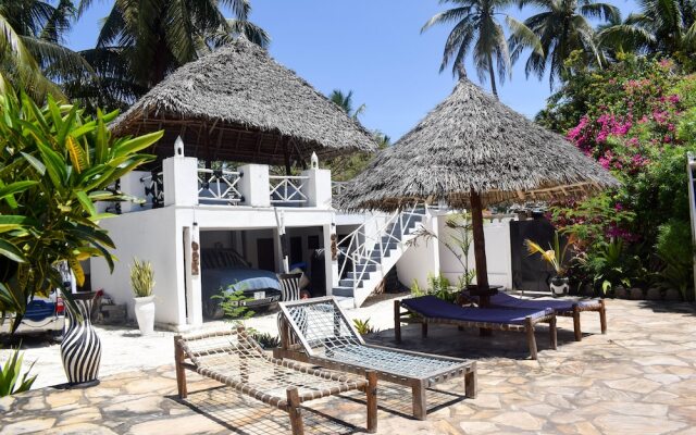 Annex of Bwejuu Beach Palm Villa