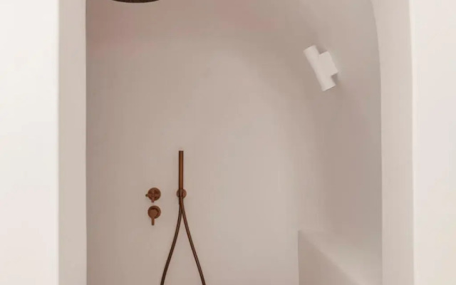 Canaves Ena
