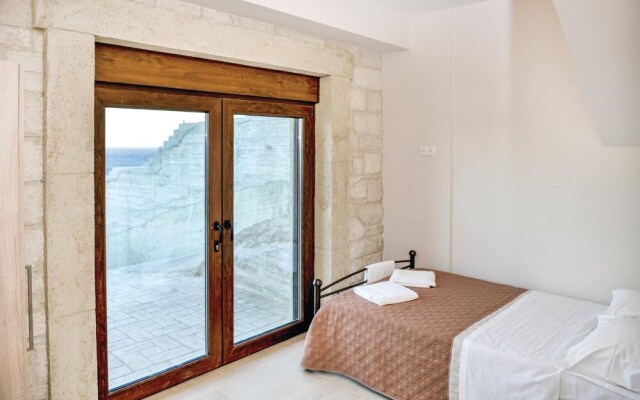 Nice home in Heraklion with 3 Bedrooms and WiFi