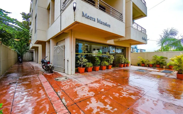 Meera Mansion by OYO Rooms