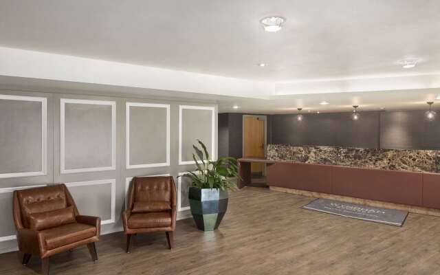 Ramada Hotel & Suites by Wyndham Coventry