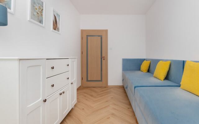 Family Apartment Sucha by Renters