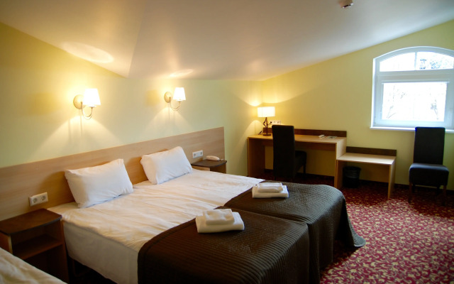 City Gate Hotel
