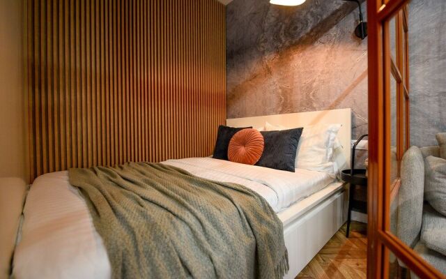 THE BIRD'S STORY. Plaza Residence Studio