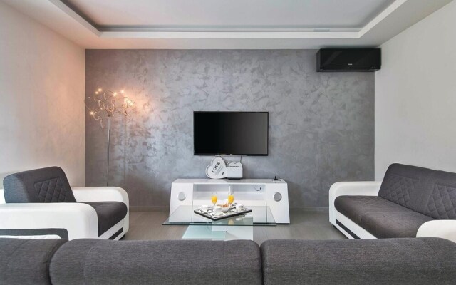 Awesome Home in Fazana With Wifi and 5 Bedrooms