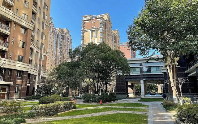Tyms Entire 3-bedroom Apt By Takashimaya