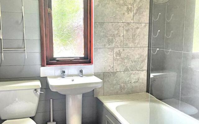 Magpie 2 Hot Tub HuntersMoon-Warminster-Longleat-Wiltshire