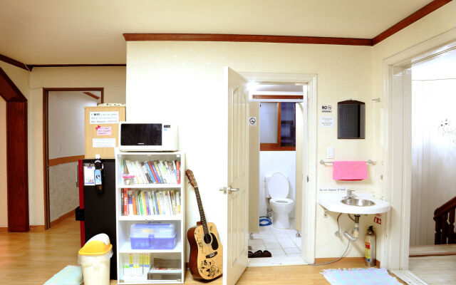 Seoul Myeongdong Stay - Hostel