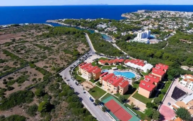 Cala En Blanes Beach Apartments