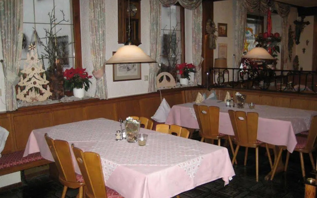 Gasthaus-Pension zur Linde
