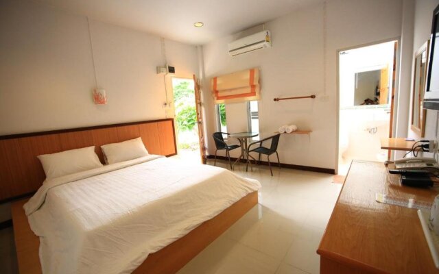 Baanpooya Hotel and Resort