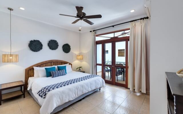 2br/2ba Unit in Exclusive Community