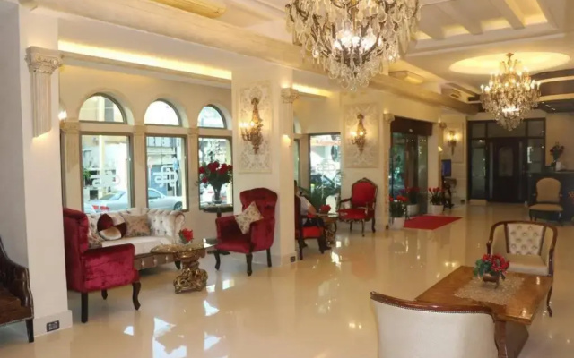 Royal Garden Hotel