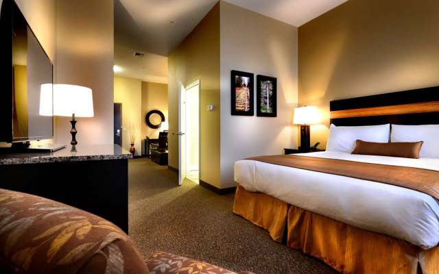 Hotel Maison Yakima Tapestry Collection by Hilton