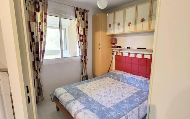 Appartement Six-Fours-les-Plages, 3 pièces, 4 personnes - FR-1-316-50